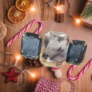 Vtg Avon Blue & Clear Glass Rhinestones Crystals Brooch Pin EUC 80s